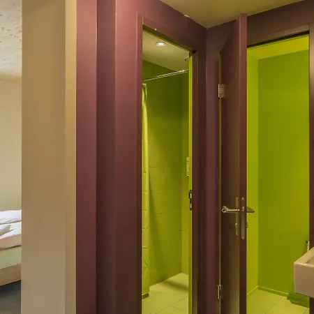 Wellnesshostel4000 Vandrarhem *