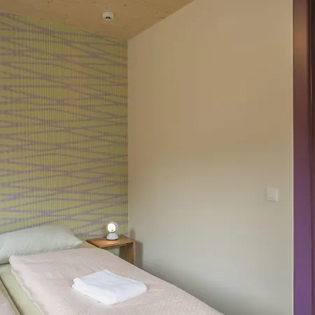 Wellnesshostel4000 Vandrarhem *