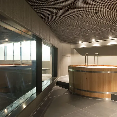 Wellnesshostel4000 Hostal