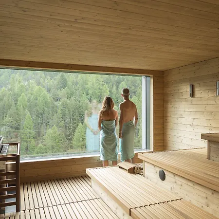 Wellnesshostel4000 Hostel *