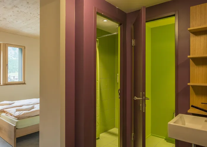 Wellnesshostel4000 Hostal *