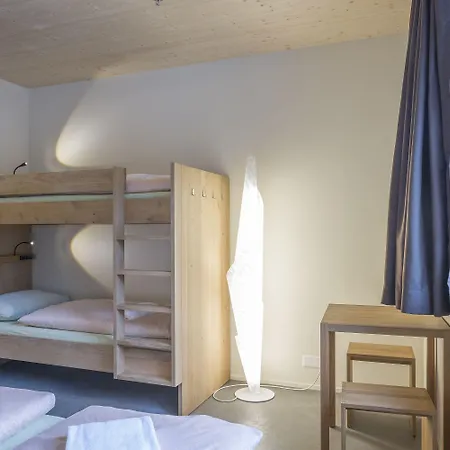 Wellnesshostel4000 旅馆