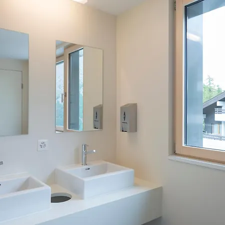 Wellnesshostel4000 萨斯费