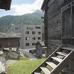 Hostel Wellnesshostel4000 Saas Fee