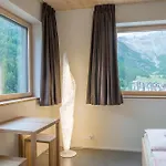 Hostel Wellnesshostel4000 Saas Fee